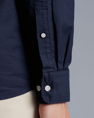 חולצת אוקספורד גזרת אקסטרה סלים - Navy blue plain extra slim fit button-down washed Oxford shirt