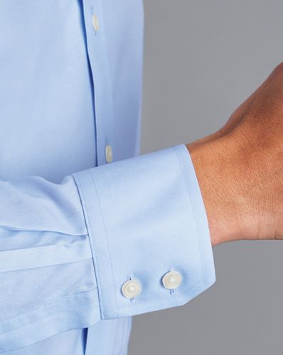 חולצה כחולה גזרת אקסטרה סלים  - Sky blue non-iron twill cutaway extra slim fit shirt