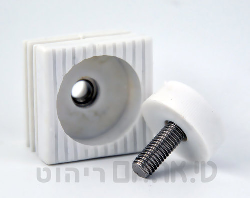 בורג מוסתר