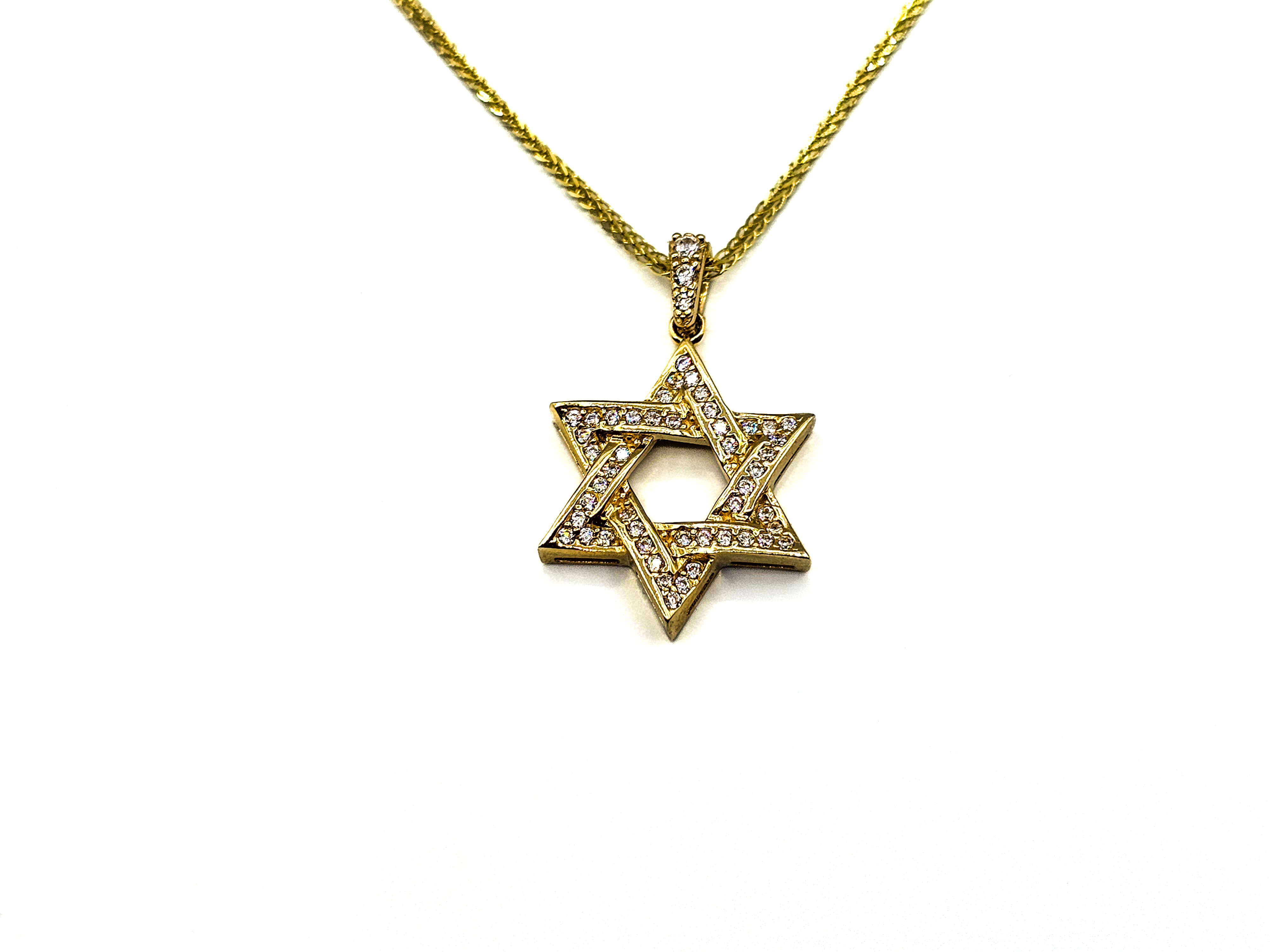 מגן דוד משובץ זרקונים