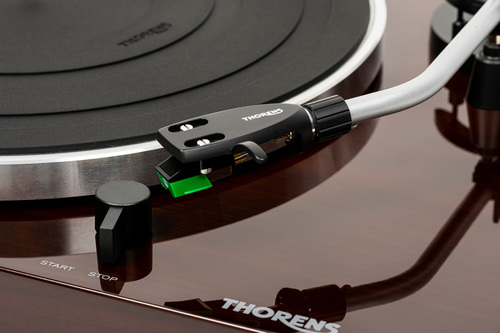 פטיפון קלאסי Thorens TD204