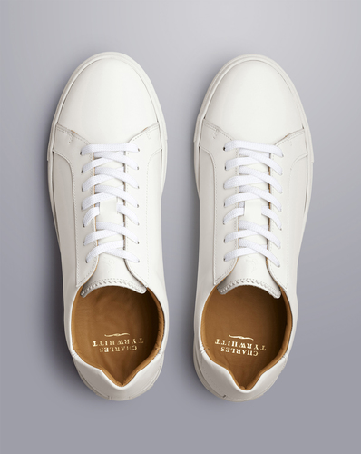 נעל ספורטיבית לבנה - White leather trainer