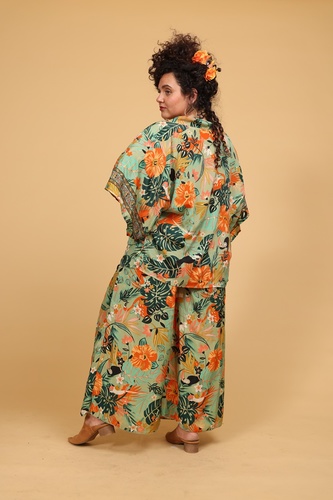 עליונית קימונו קצרה plus size