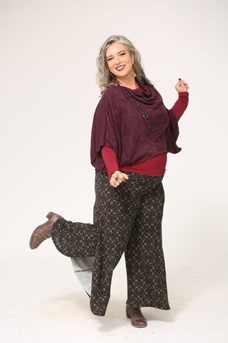 פונצ'ו קצר כפתורים plus size