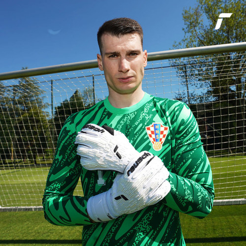 כפפות שוער מקצועיות Reusch Attrakt Freegel Silver
