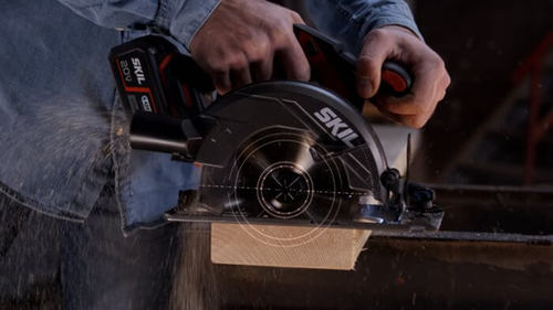 מסור עגול מקצועי Brushless + מאוורר נטען + מתאם USB + שתי סוללות 4.0Ah + מטען + תיק נשיאה 