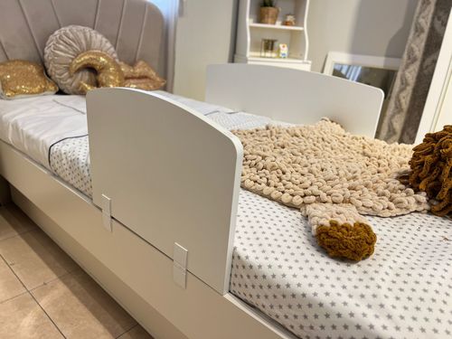 מעקה בטיחות למיטה למניעת נפילות 