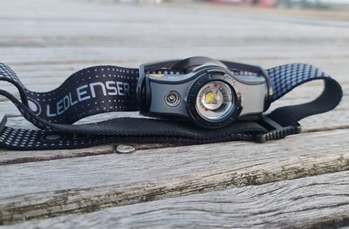 פנס ראש לד לנסר נטען לחיילים אור אדום LED LENSER MH5