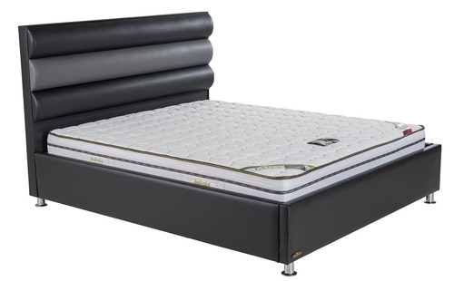 מיטה זוגית מרופדת דגם פנטסטיק