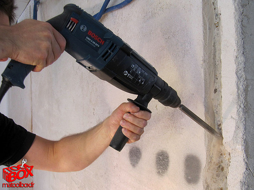 פטישון 800W דגם GBH2-26DRE + מקדחים