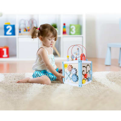 קוביית פעילות מעץ 20 ס"מ.
