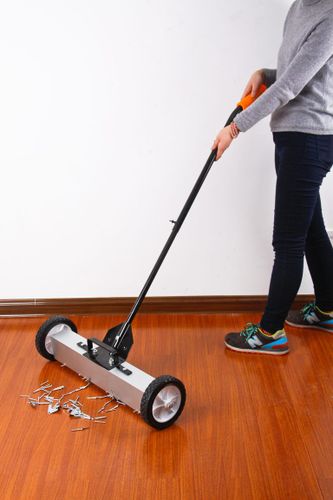 מטאטא מגנטי לברגים MAG-112024 רוחב 60.90 ס
