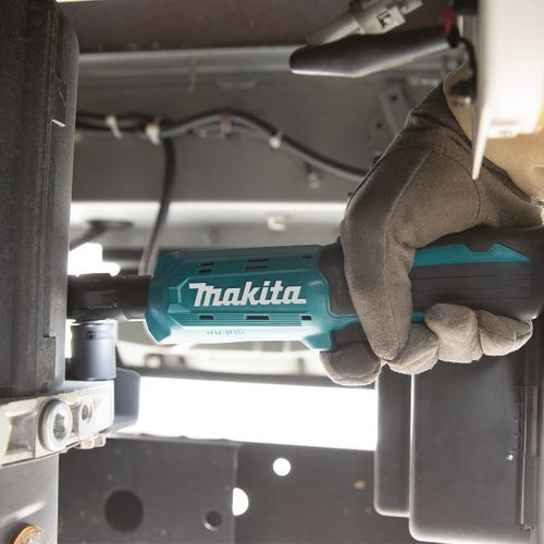 מפתח ראצ'ט נטען DWR180 18V מתוצרת Makita 