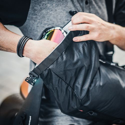 תיק רכיבה קרייגה שחור - KRIEGA SLING MESSENGER BAG