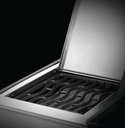 גריל גז Rogue PRO-S 625 עם כירת צד אינפרא אדום ומבער אחורי – שחור – NAPOLEON
