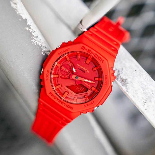 שעון יד ג’י-שוק יוניסקס קארבון G-SHOCK - אדום