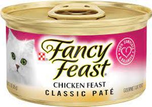 פנסי פיסט פטה עוף Fancy Feast במשקל 85 גרם