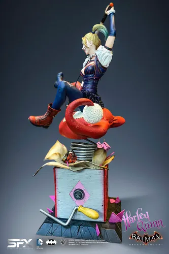 פסל אספנות גדול במהדורה מיוחדת Harley Quinn Arkham Knight 1:8 - הארלי קווין 32 ס