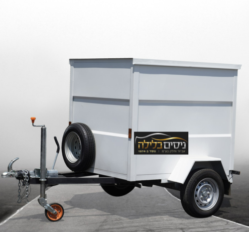 נגרר סגור 2.5X1.4X1.8 למשקל 1500 ק