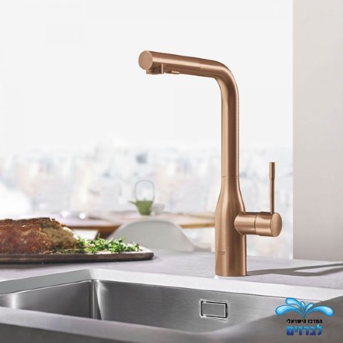 30270DL0 GROHE | ברז נשלף לכיור מטבח גרואה ESSENCE | פיה מסתובבת | 2 מצבי זרימה | זהב מוברש.