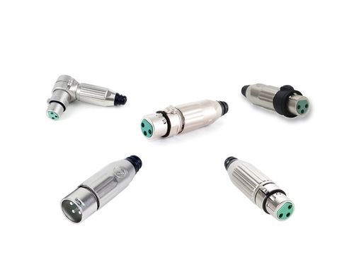 ערכת פלאג XLR כולל כיסוי מתכת בצבע שחור Switchcraft