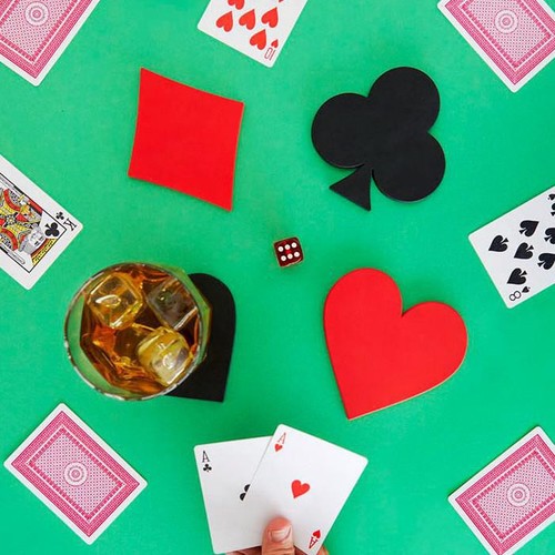 סט 4 תחתיות כוסות פוקר Dealer