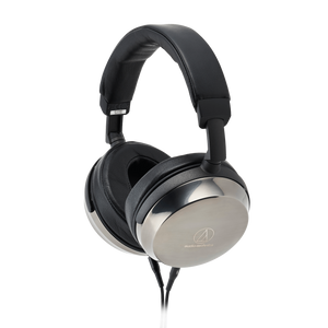 אוזניות  מדגם ATH-AP2000Ti מבית Audio Technica