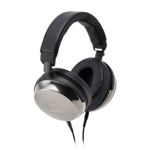 אוזניות  מדגם ATH-AP2000Ti מבית Audio Technica