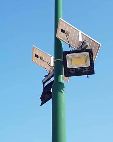 פרוז'קטור לד סולארי חזק עם שלט 60 וואט