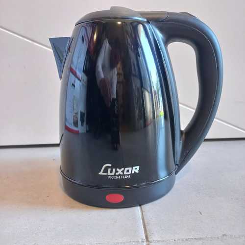 קומקום חשמלי שחור 1.8 ליטר LUXOR K300