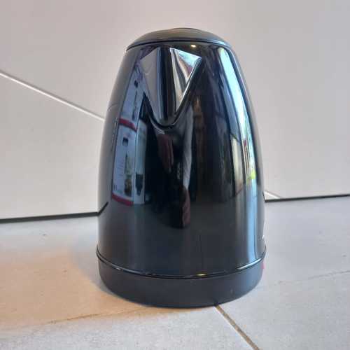 קומקום חשמלי שחור 1.8 ליטר LUXOR K300