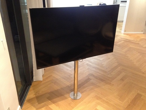 עמוד נירוסטה דקורטיבי למסך TV-T