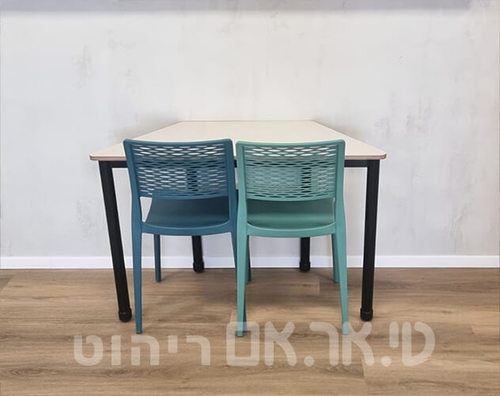 שולחן טרפז