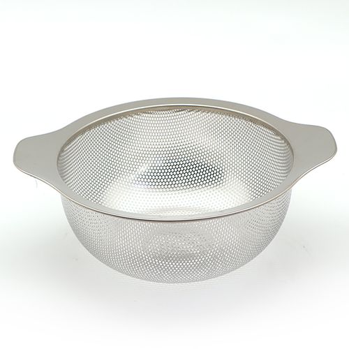 א מסננת נירוסטה רשת ניר' 2 ידיות 22.5 ס