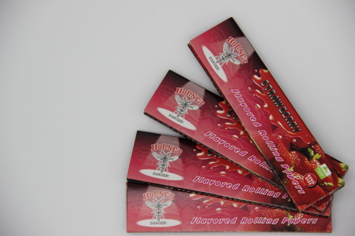 flavored rolling papers strawberry king size