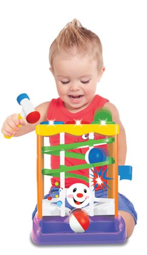 הך כדור וכדורים מתגלגלים במדרון עם אורות וצלילים