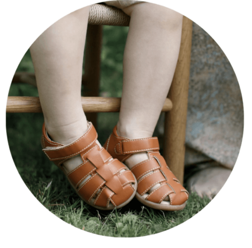 סנדל סגור בייבי מוקס Baby mocs צבע חום