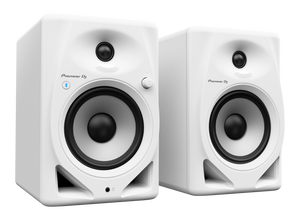 זוג מוניטורים שולחניים 5" בלוטות' מגבר CLASS-D דגם Pioneer DM-50DBT-W בצבע לבן Pioneer DJ