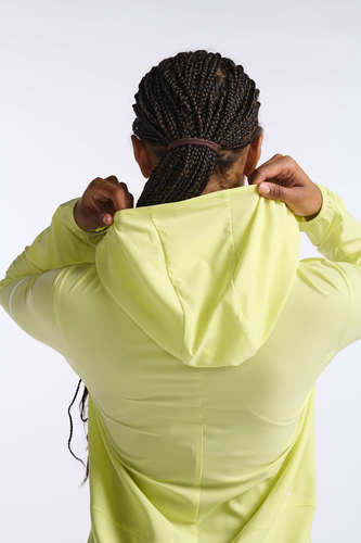 מעיל ספורט נשים Aero Jacket LLT/WRF