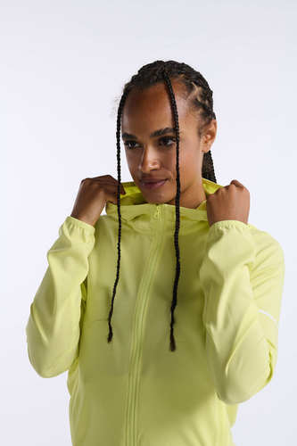 מעיל ספורט נשים Aero Jacket LLT/WRF