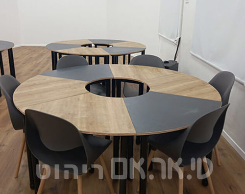 שולחן מעוגל שני צבעים