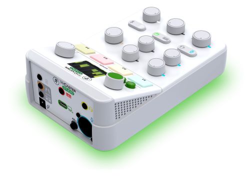 זוית נוספת Mackie M•Caster Studio