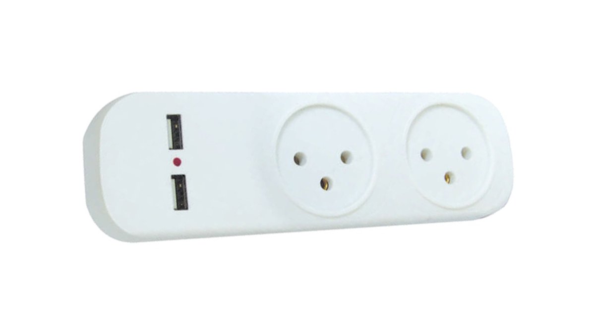 מפצל חשמל ל-2 שקעים עם 2 חיבורי 21A USB