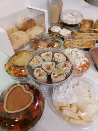 ארוחת בוקר לזוג מפוארת, מפנקת ומלאה בכל טוב 