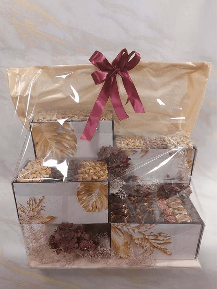עיצוב כיבוד חתונה כולל פרלינים ופיצוחים