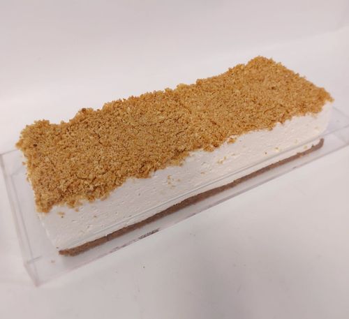 עוגת גבינה עשירה בקופסת לוסייט