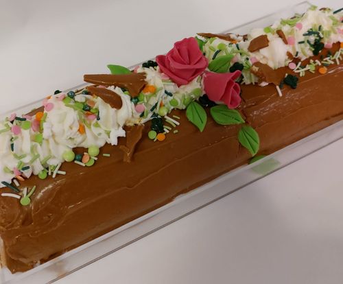 רולדה חלבית מדהימה בקופסת לוסייט אלגנטית