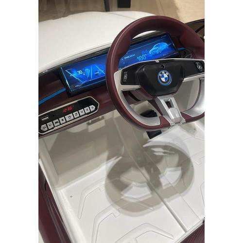 רכב ממונע 12V במוו  - BMW i4