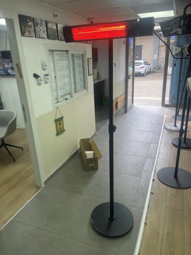 תנור אינפרא אדום | דגם Space 2000W שחור כולל סטנד מוברש מתכוונן