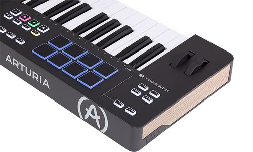 מקלדת שליטה Arturia Keylab Essential 88 MK3